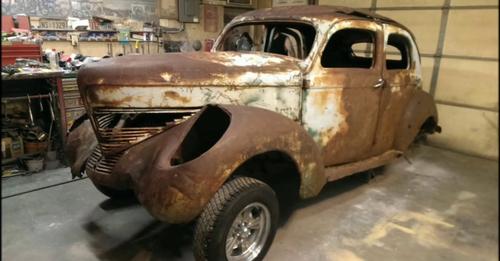 39 willys sedan to gasser pickup.jpg