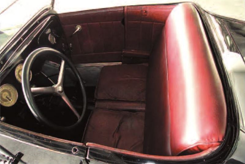 4 - Frank Mack T - maroon leather interior by Jack Stanley (Dain Gingerelli).JPG