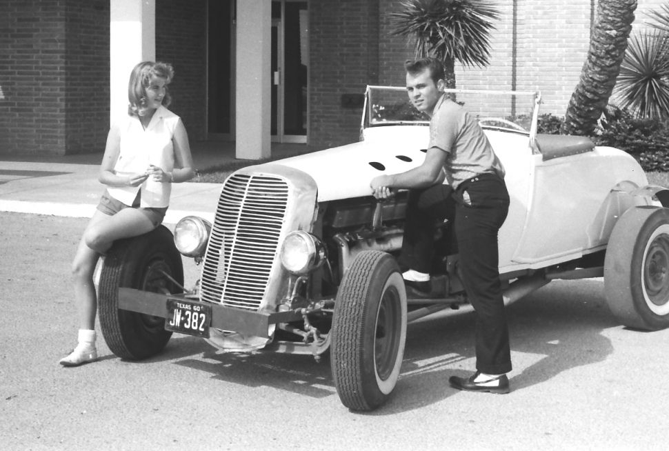 4-Grille-was-1937-Ford-truck-970x654.jpg