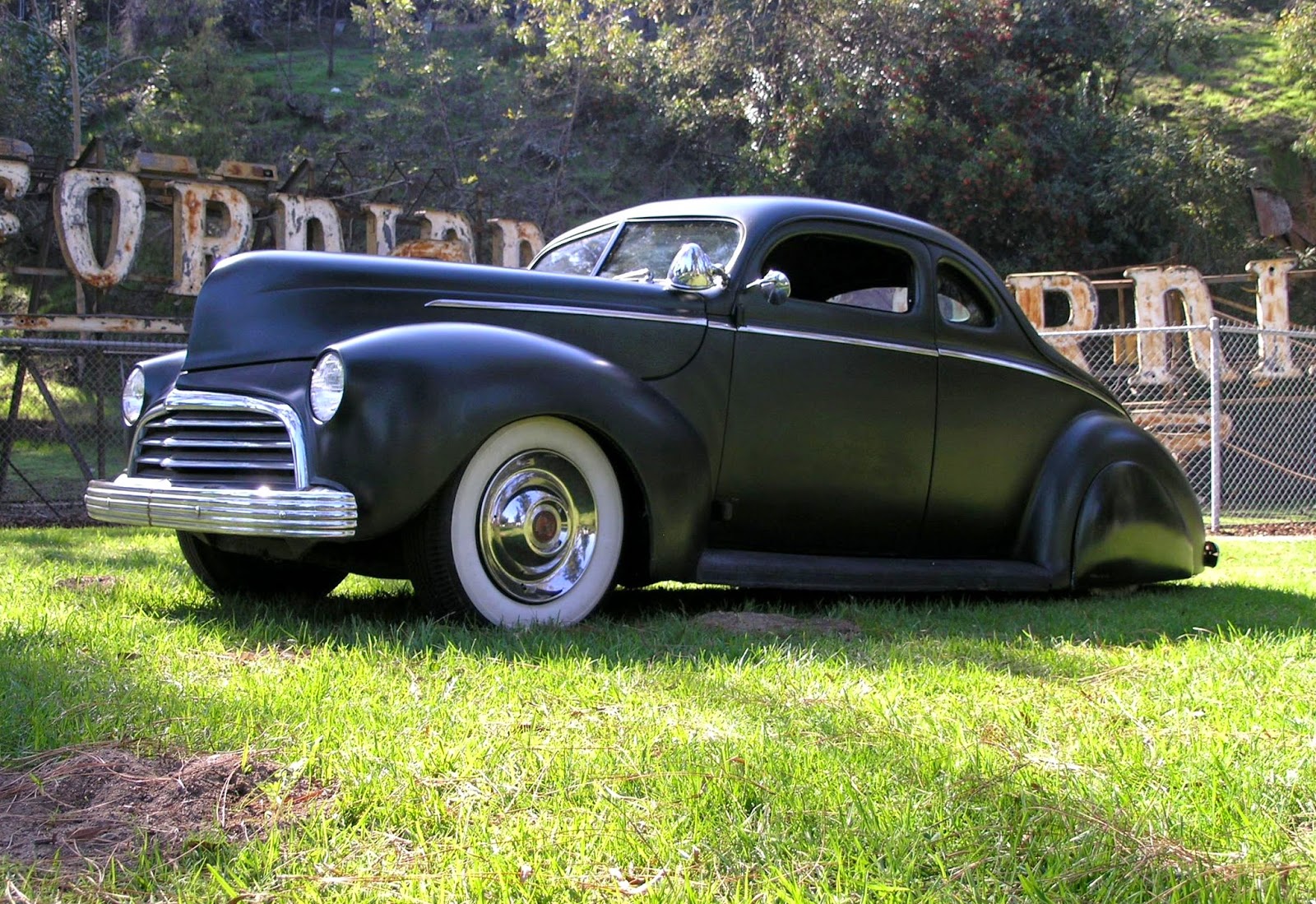 4 Verne's '40 Ford custom.jpg