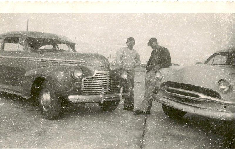 40 Chev 50 Ford.jpg