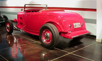 400px-Ford-1932-bob-mcgee.jpg