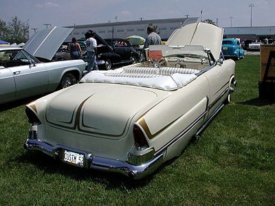 400px-Larry-ernst-1952-ford-5.jpg