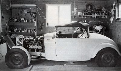 400px-Roland-larsson-32-ford-roadster27.jpg