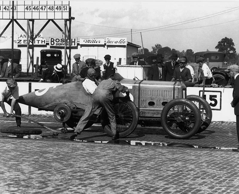 41-Barney Oldfield 1916 Indy practise Delage.JPG