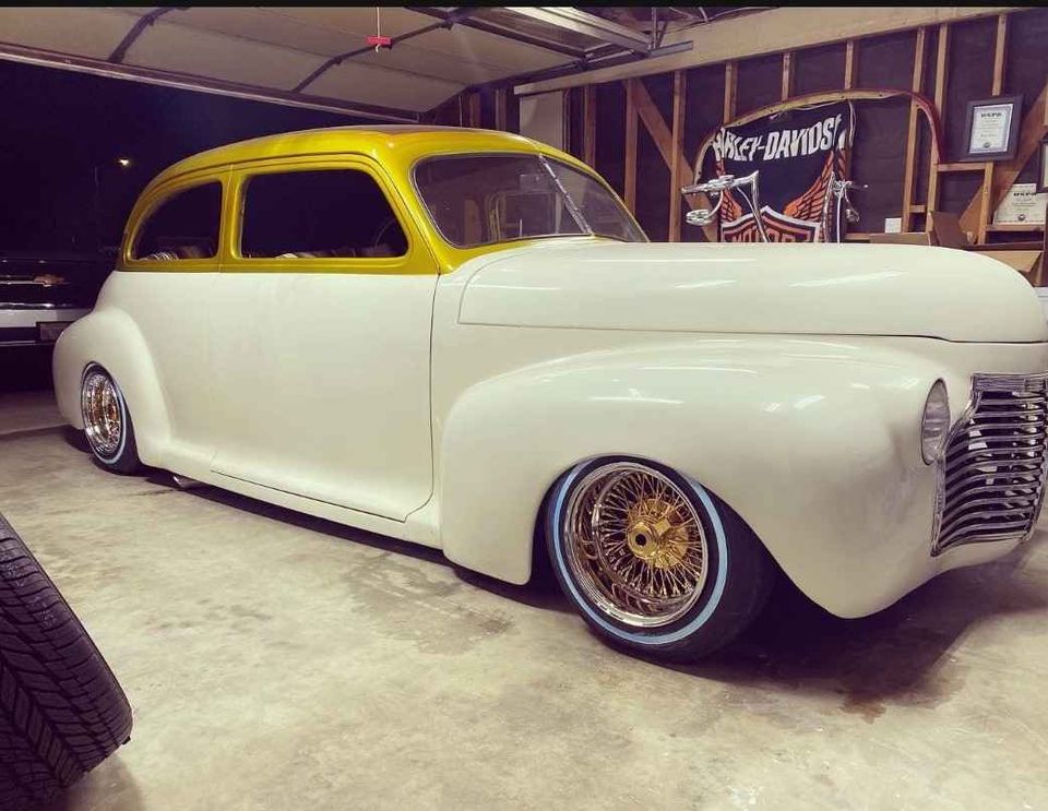 41 CHEVY 2 DR GOLD VICTORVILLE (4).jpg