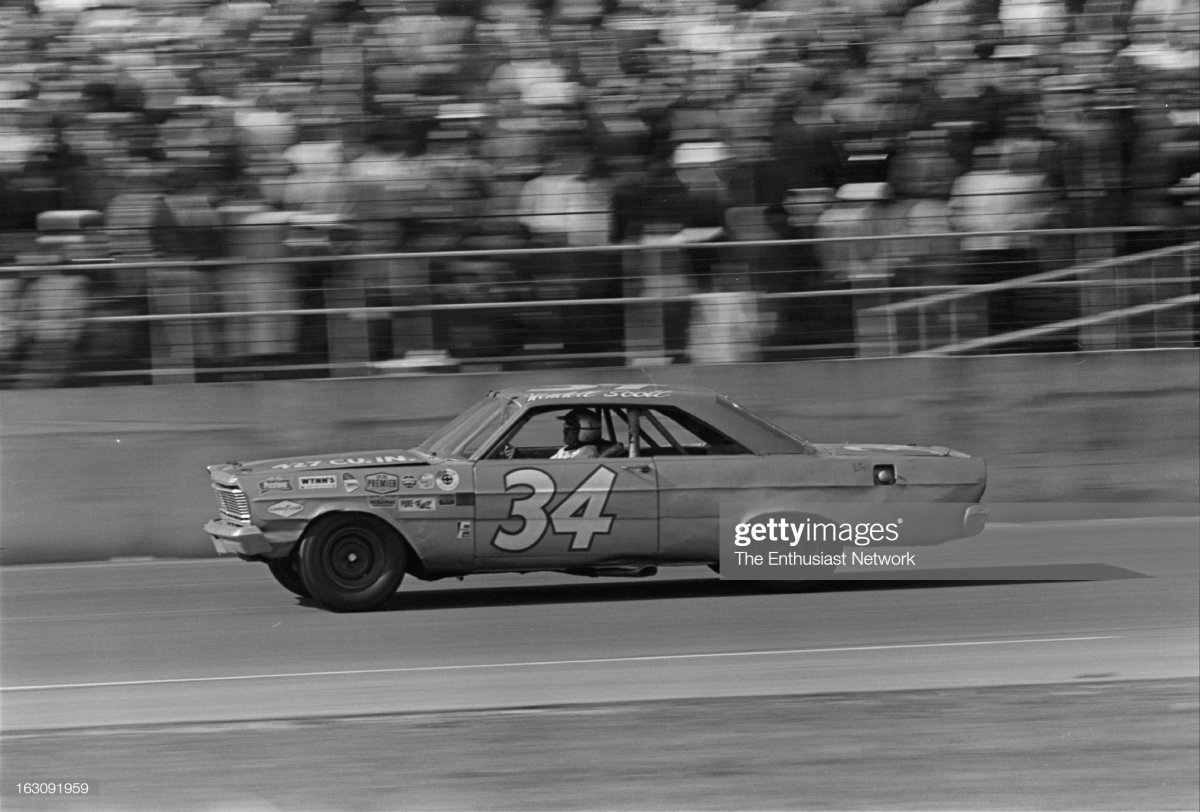 43 Daytona 500 - NASCAR. Wendell Scott drives his '65 Ford Galaxy.jpg