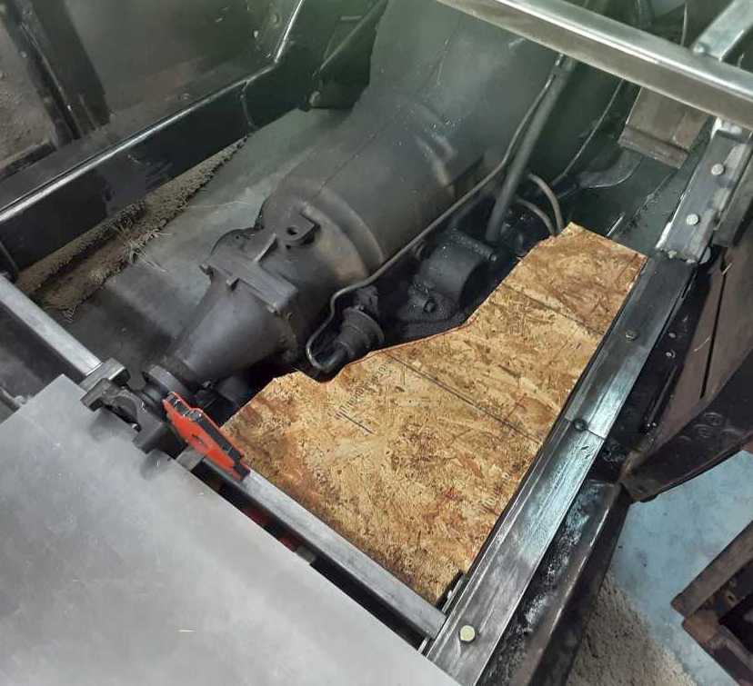 432 020421 Passenger floor template.jpg