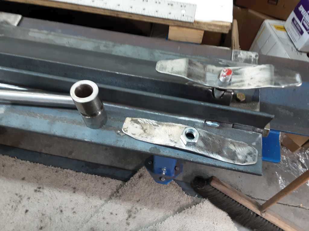 440 021121 Large wing nuts and 2nd handle ready to weld.jpg