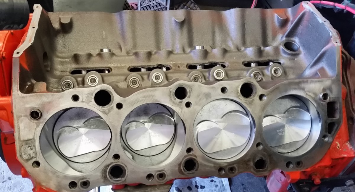 454 new pistons installed.jpg