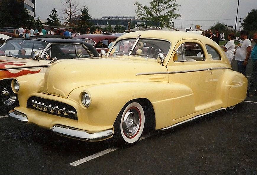 48 BUICK CUSTOM 80'S CAR SHOW.jpg