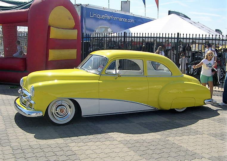 49 CHEVY SEDAN YELLOW '14.jpg