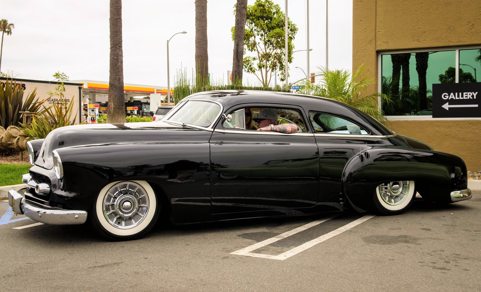 50 Chevy chopped blk side.jpg