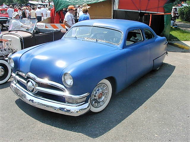 50 FORD BACK TO THE 50'S 2001-1 (2).jpg