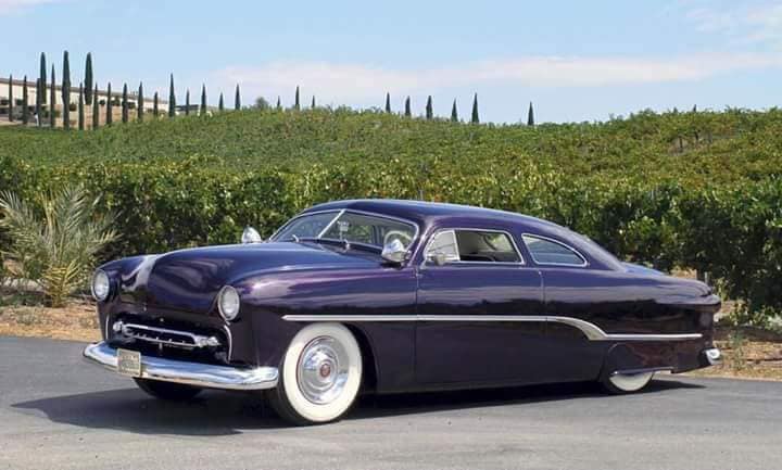 50 Ford chopped blue.jpg