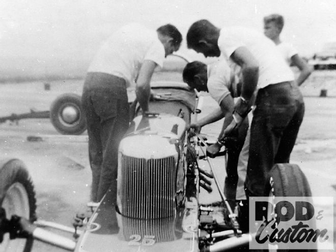 51-drag_racing_origins+merc_flathead_roadster.jpg