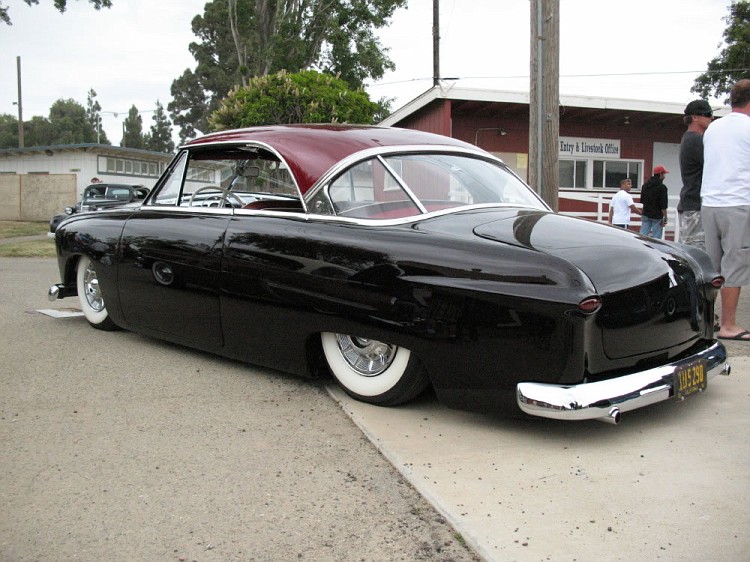 51 Ford Vicky rear.jpg