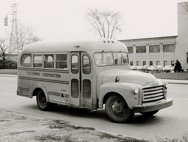 53 GMC Short Bus.jpe