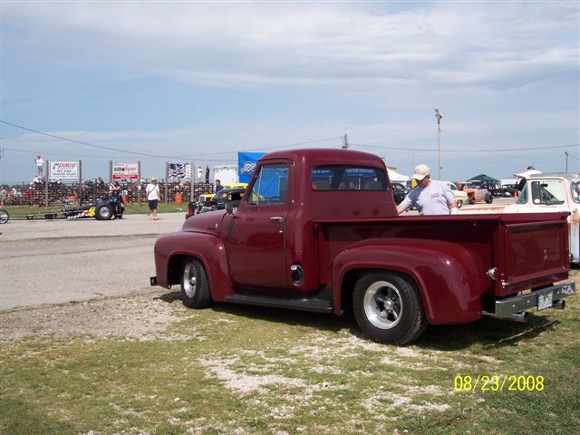 54 F100 Burg.JPG