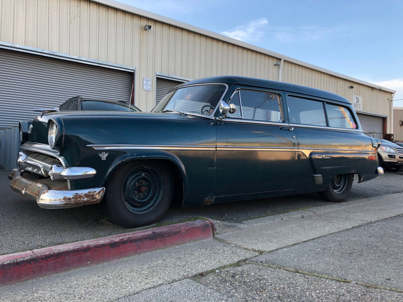 54Ford.jpg