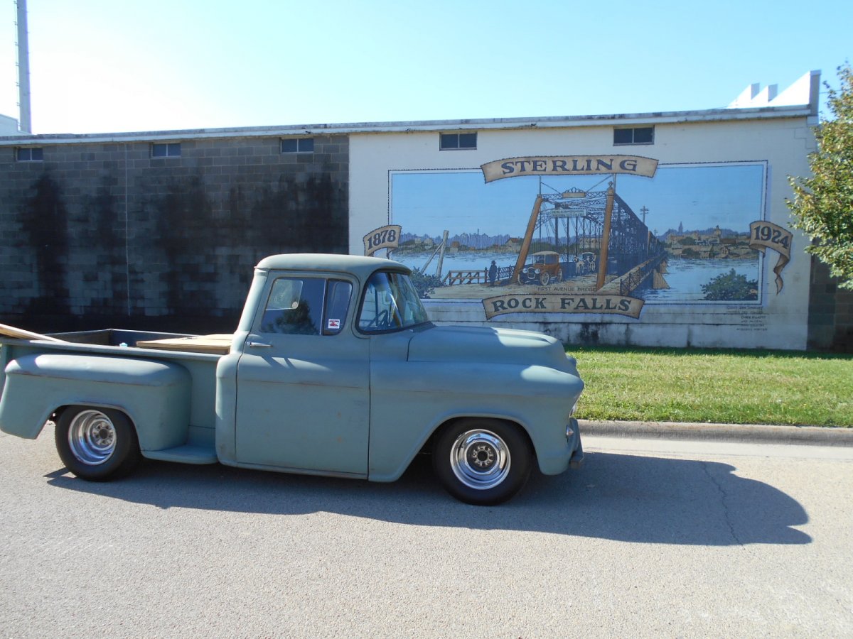 55 chev good 002.jpg