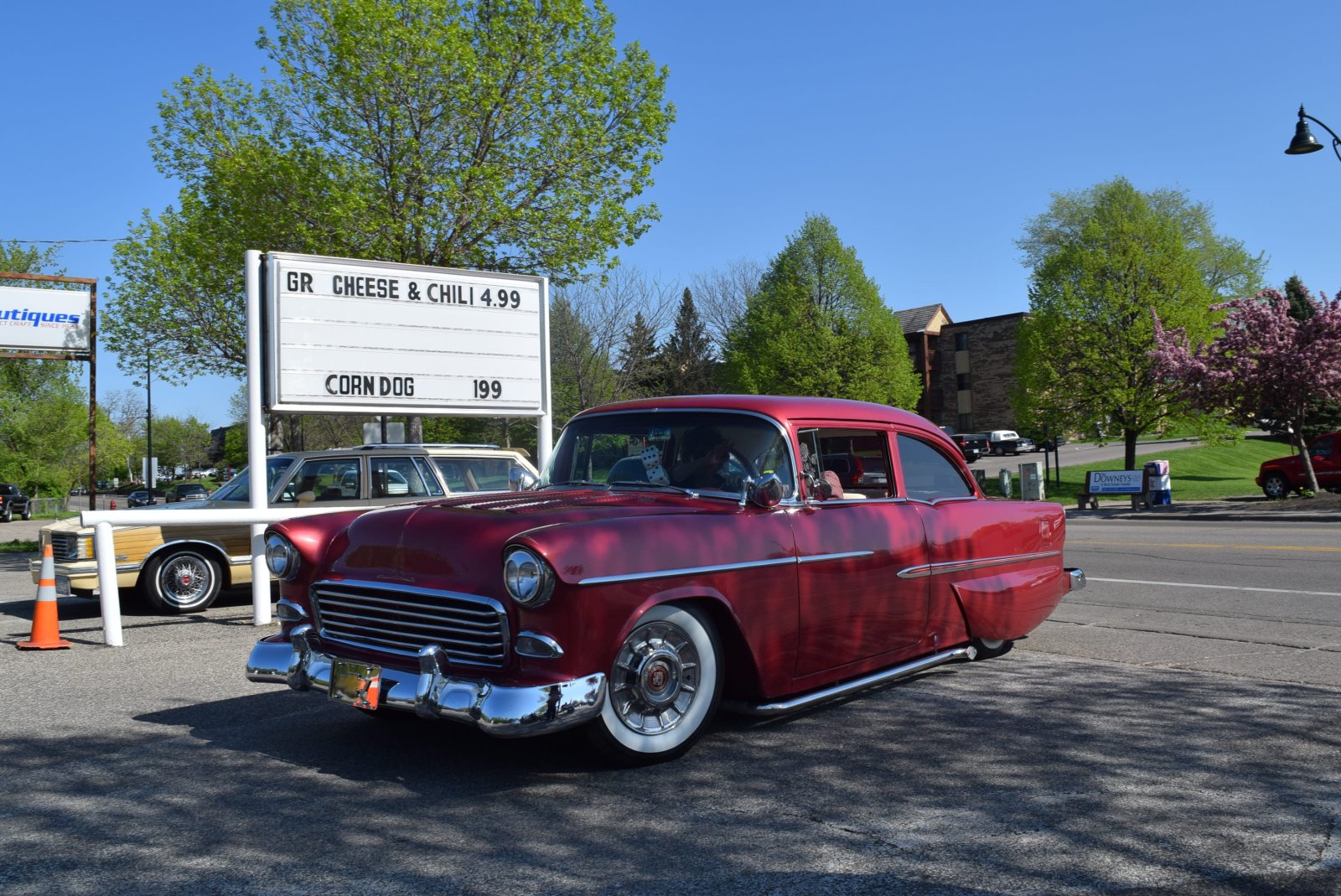 55 CHEVY Mntka Drive In (4).JPG