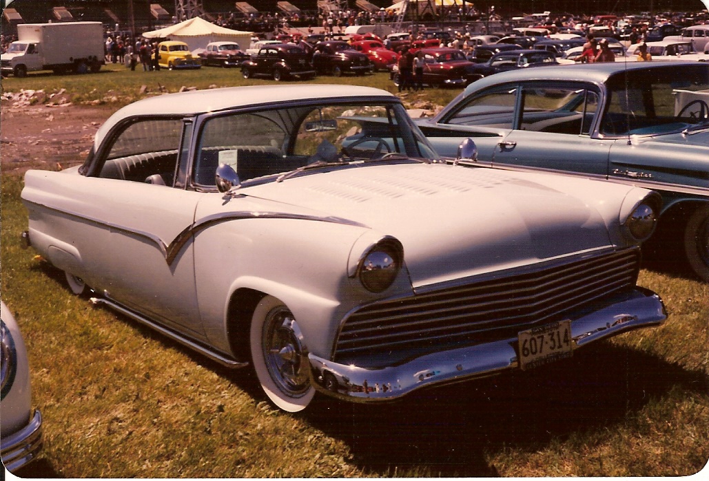 55 FORD 1986.jpg