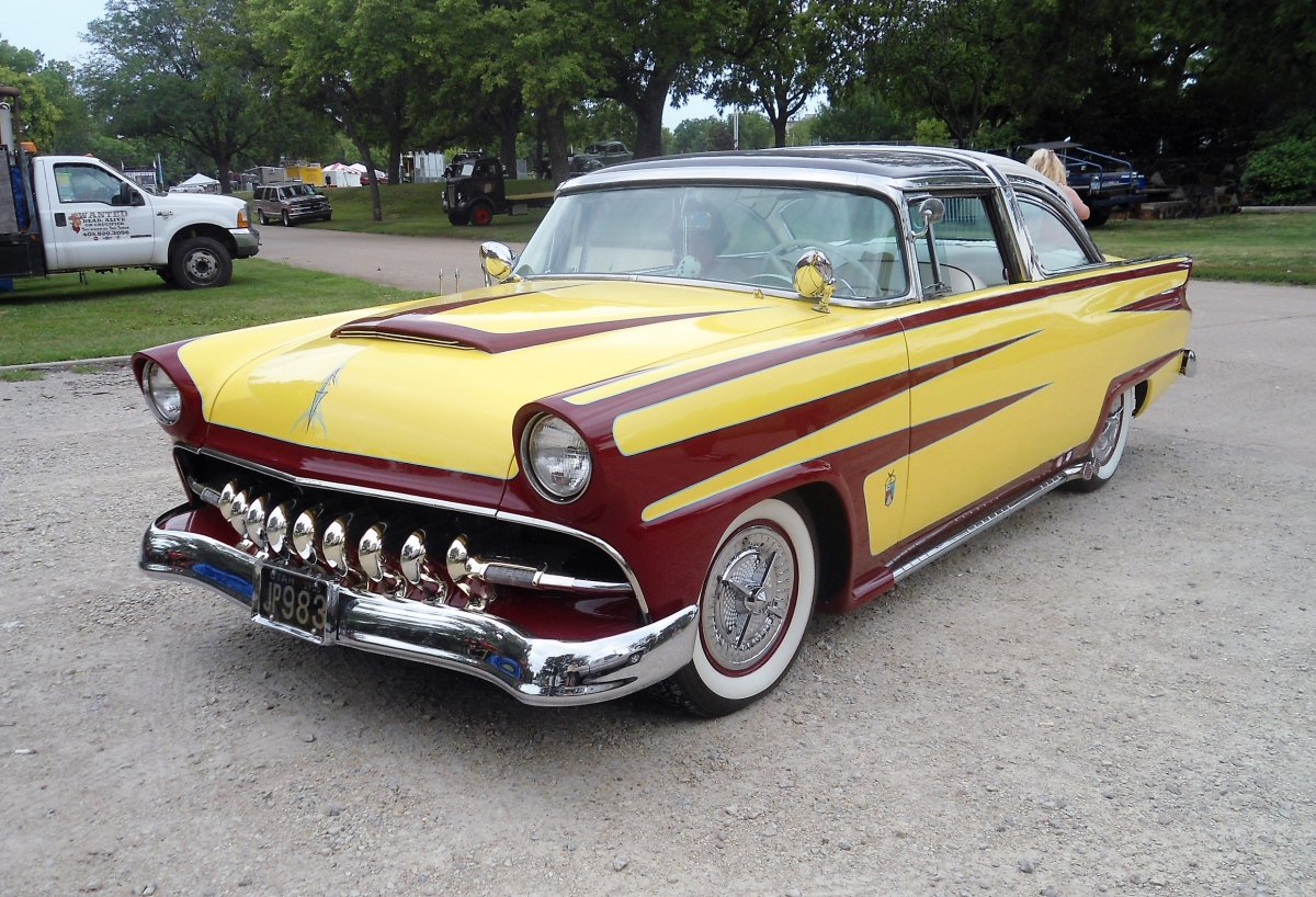 55 FORD YELLO FRONT KKOA.jpg