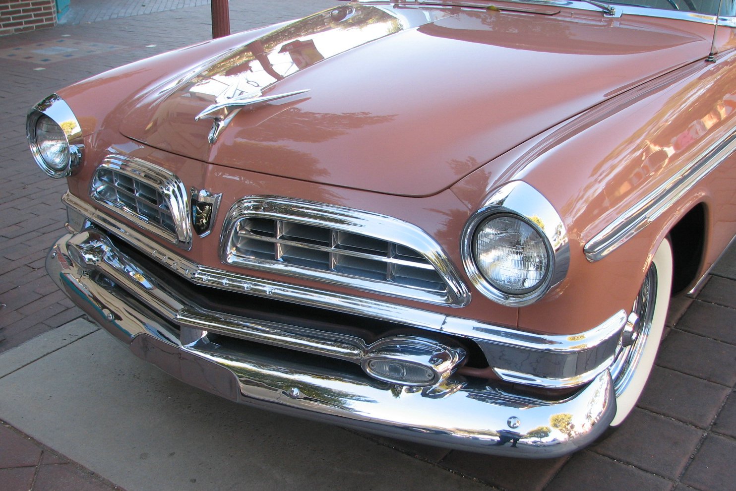 '55 NYer DeLuxe T&C Wagon - 02.JPG