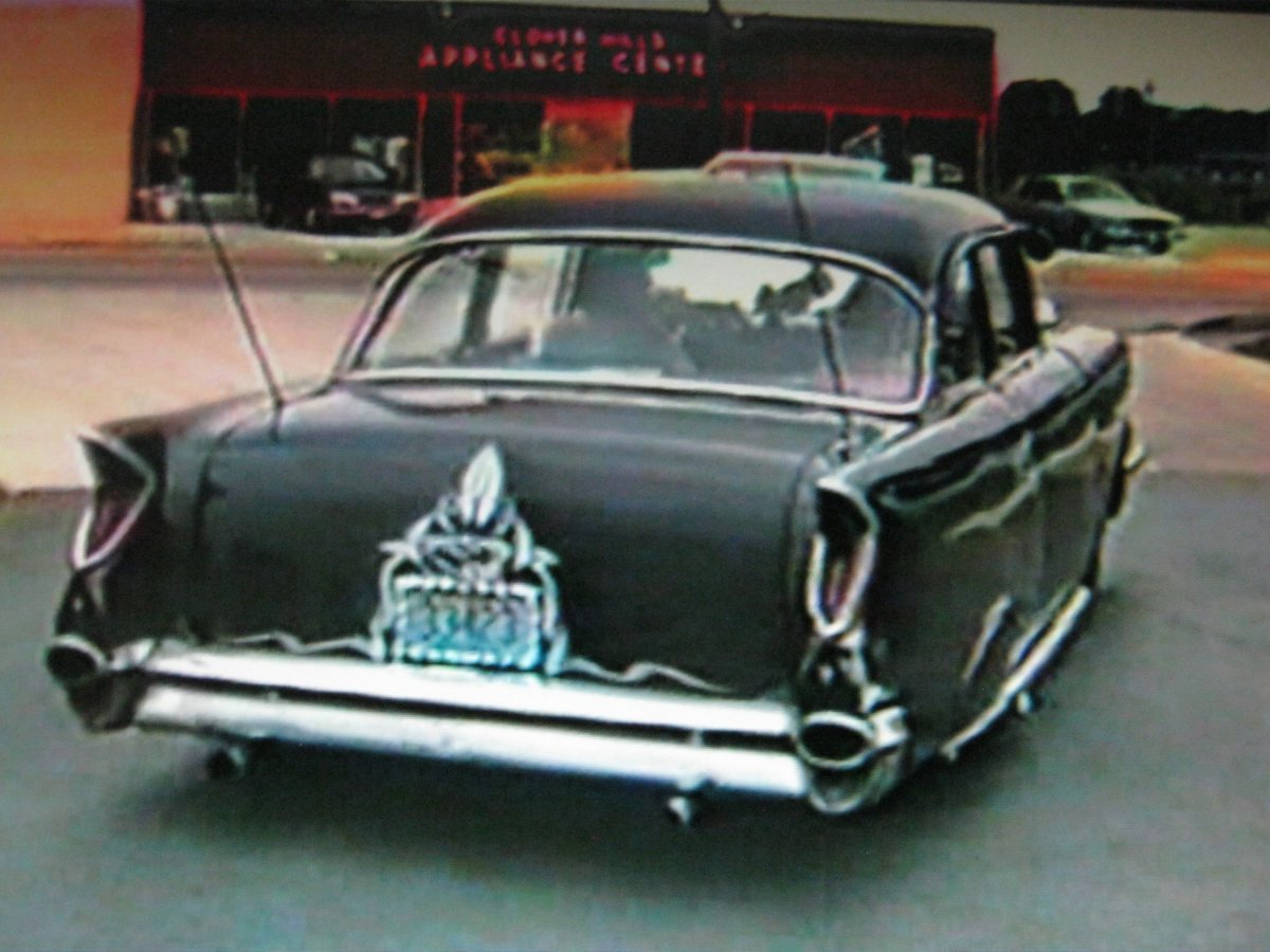 57 Chevy Lost in the 50s d SRFLRS 88.JPG