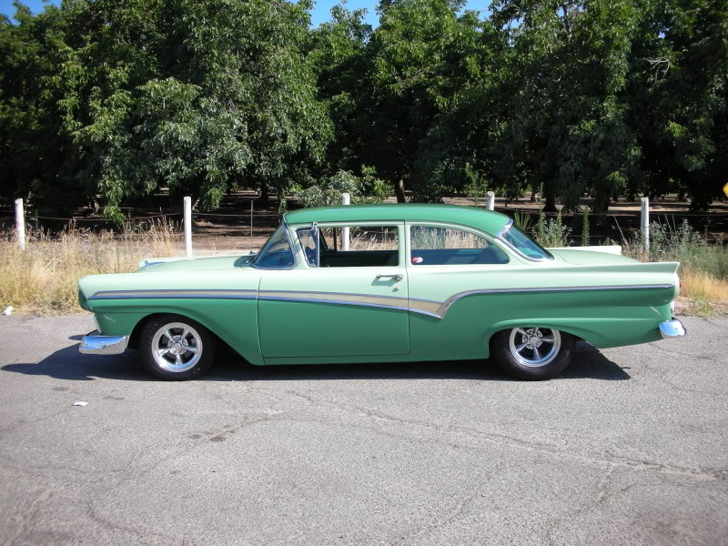 57 ford tutone green.jpg