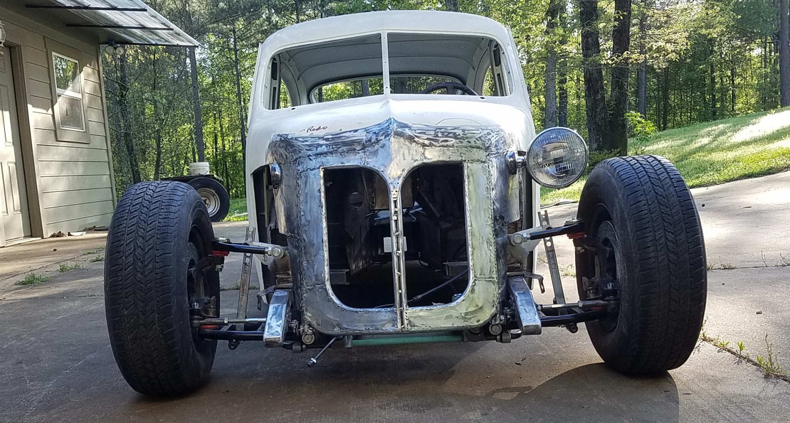 58 Volvo soaking some rays (4).jpg