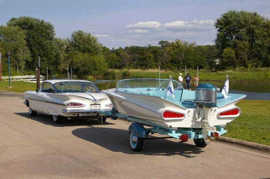 \'59 Chevy with Boat.jpg