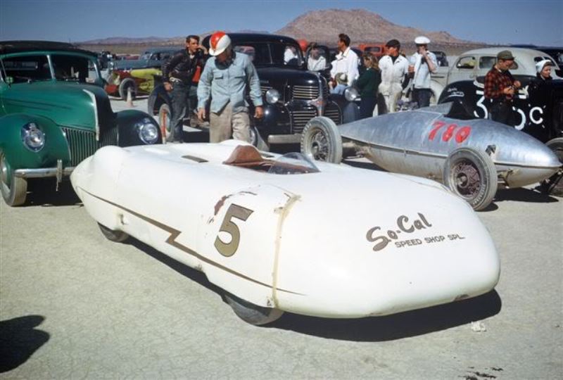 (6) #5 So-Cal Speed Shop Special 'liner @ El Mirage (1948).jpg