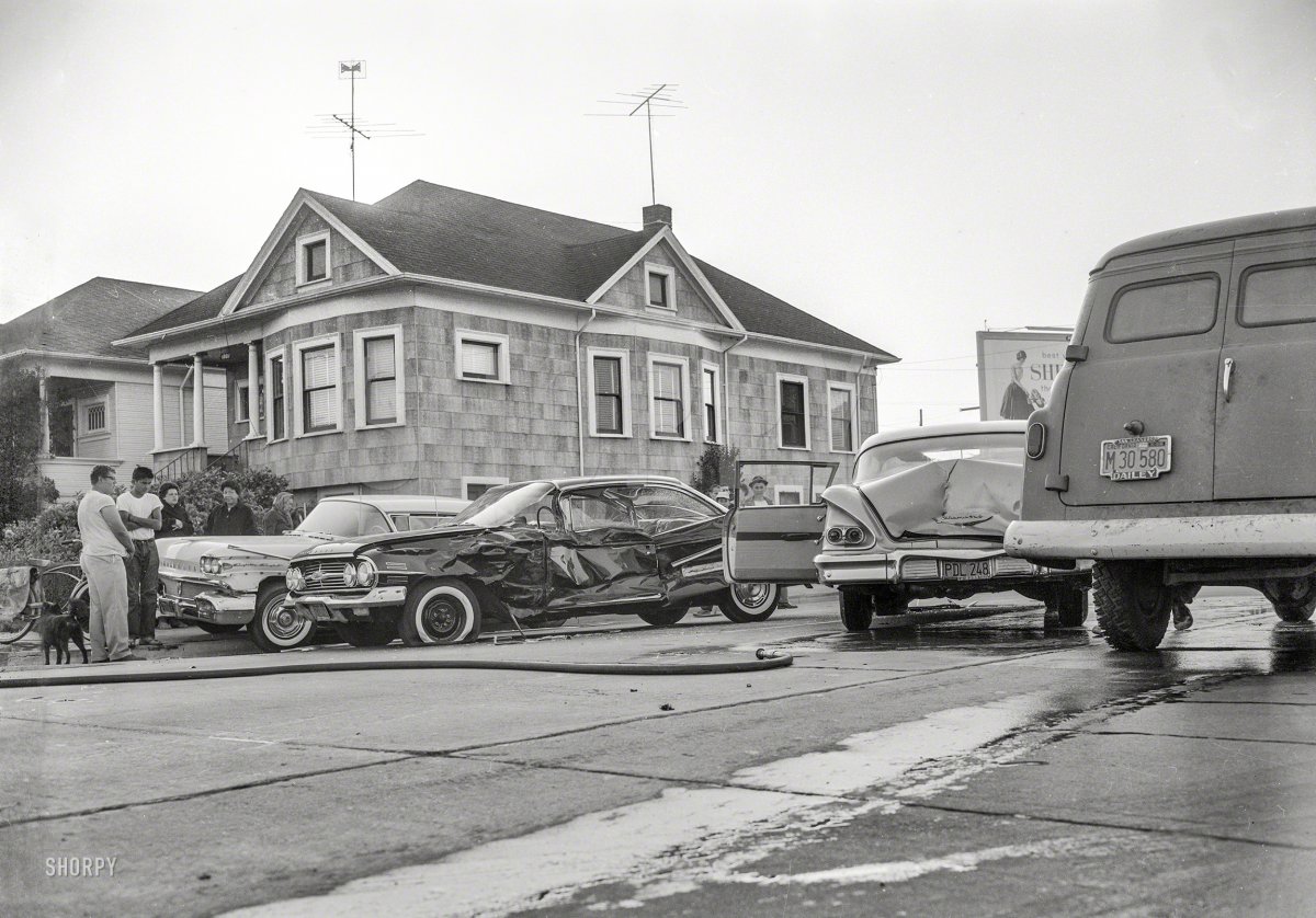 60 Chevy wreck Shorpy.jpg