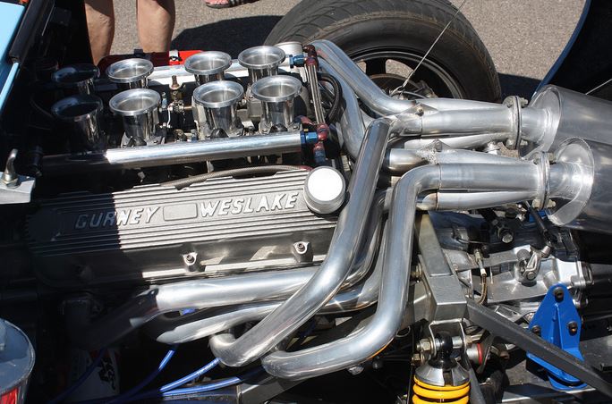 65 gt40 pipes and induction.JPG