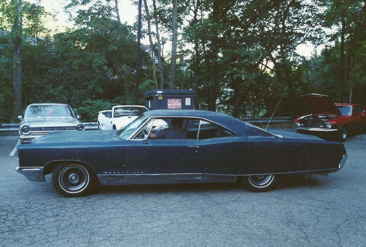 66 Bonneville.jpg