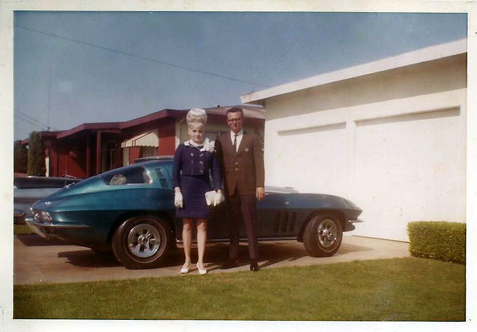 67Vette.jpg