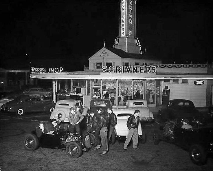 6aa2636750f923c237abecbb5dbb5fc8--vintage-photographs-vintage-photos.jpg