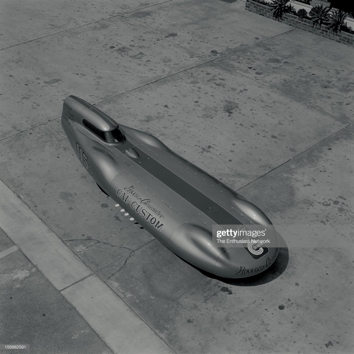 73  Larson-Cummins Cal Custom Streamline.jpg