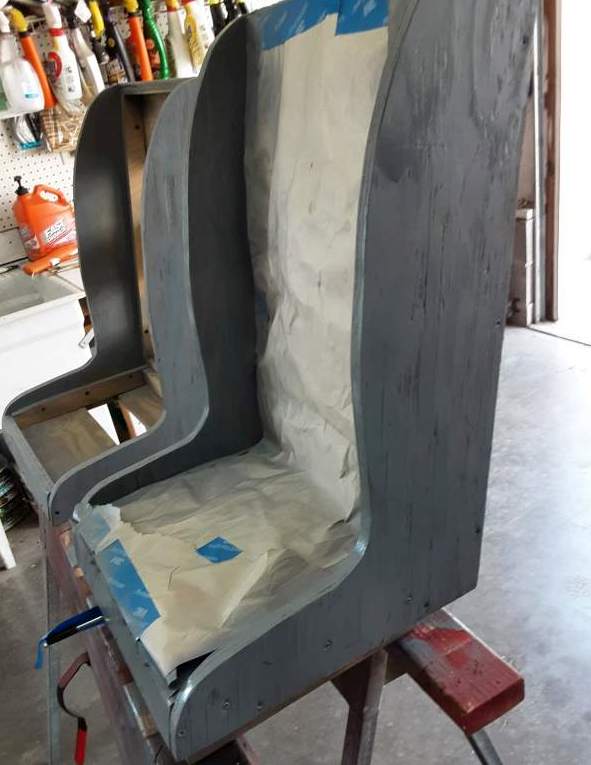 788 050922 Some grey paint on both seats.jpg