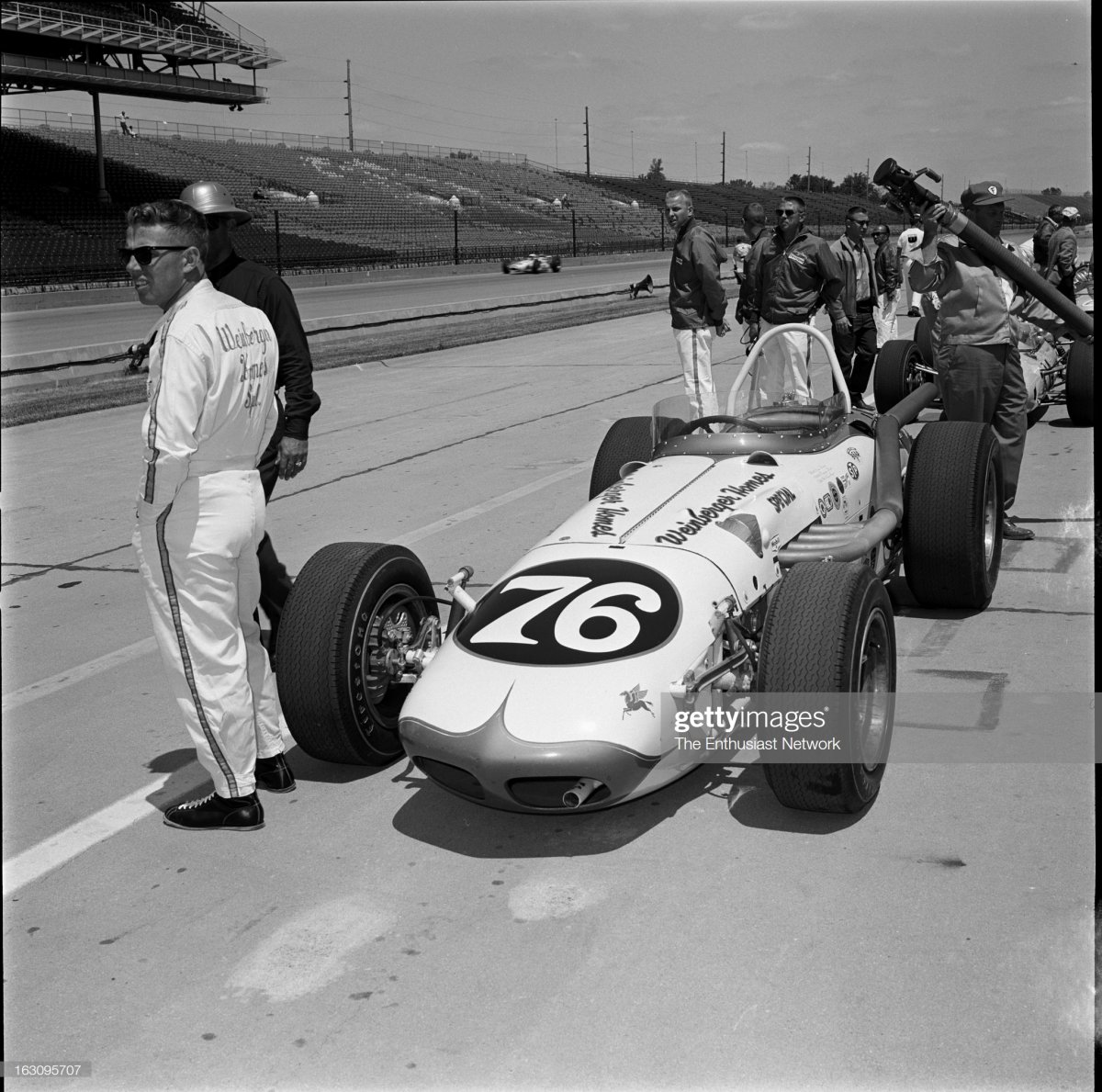 79 1965 Indianapolis 500. Gordon Johncock.jpg