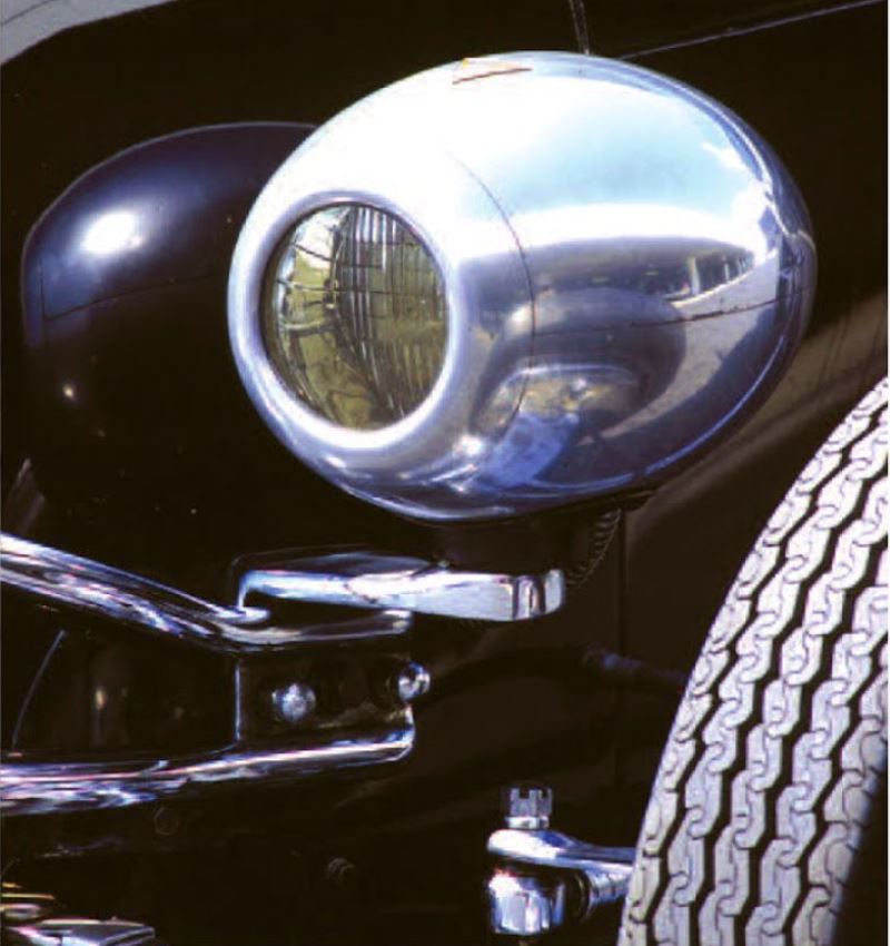 8 - Frank Mack T - E&J headlights (Dain Gingerelli).JPG