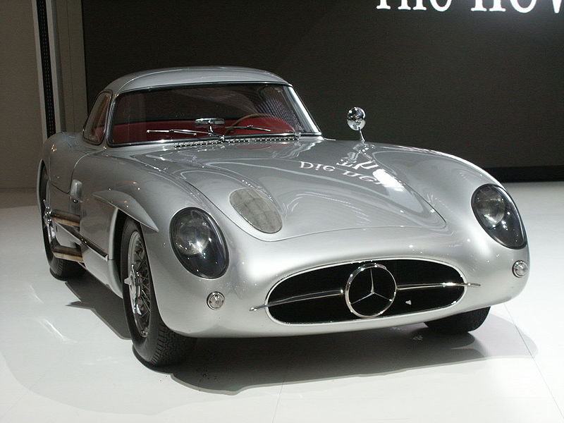 800px-MercedesBenz300SLR_1.jpg