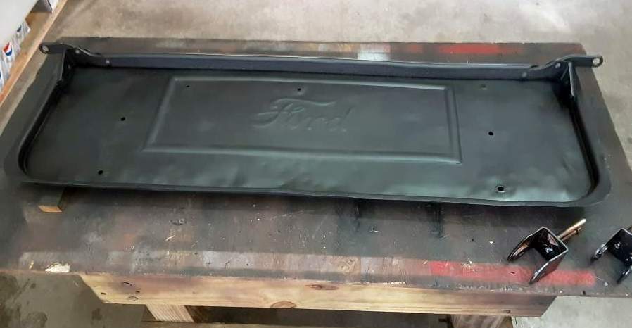 862 020923 Tailgate primed.jpg