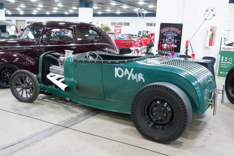 9261932_mean-looking-custom-ford-model-a-roadster_tb03298cc.jpg