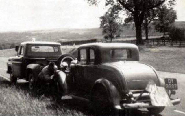 _17_john_parry_checking_the_tow_rope.jpg