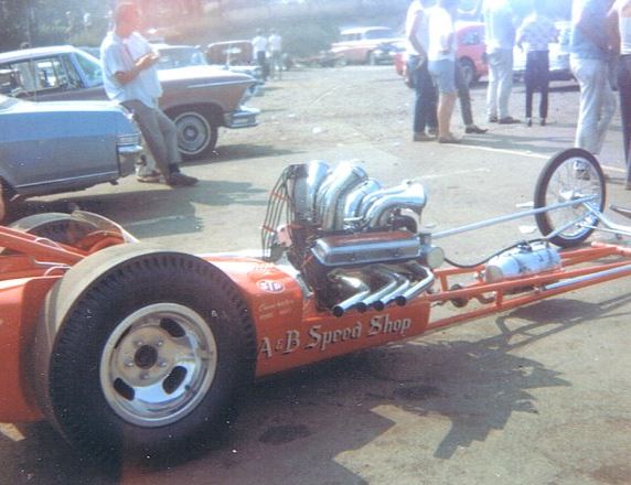 A & B speed shop dino int.JPG