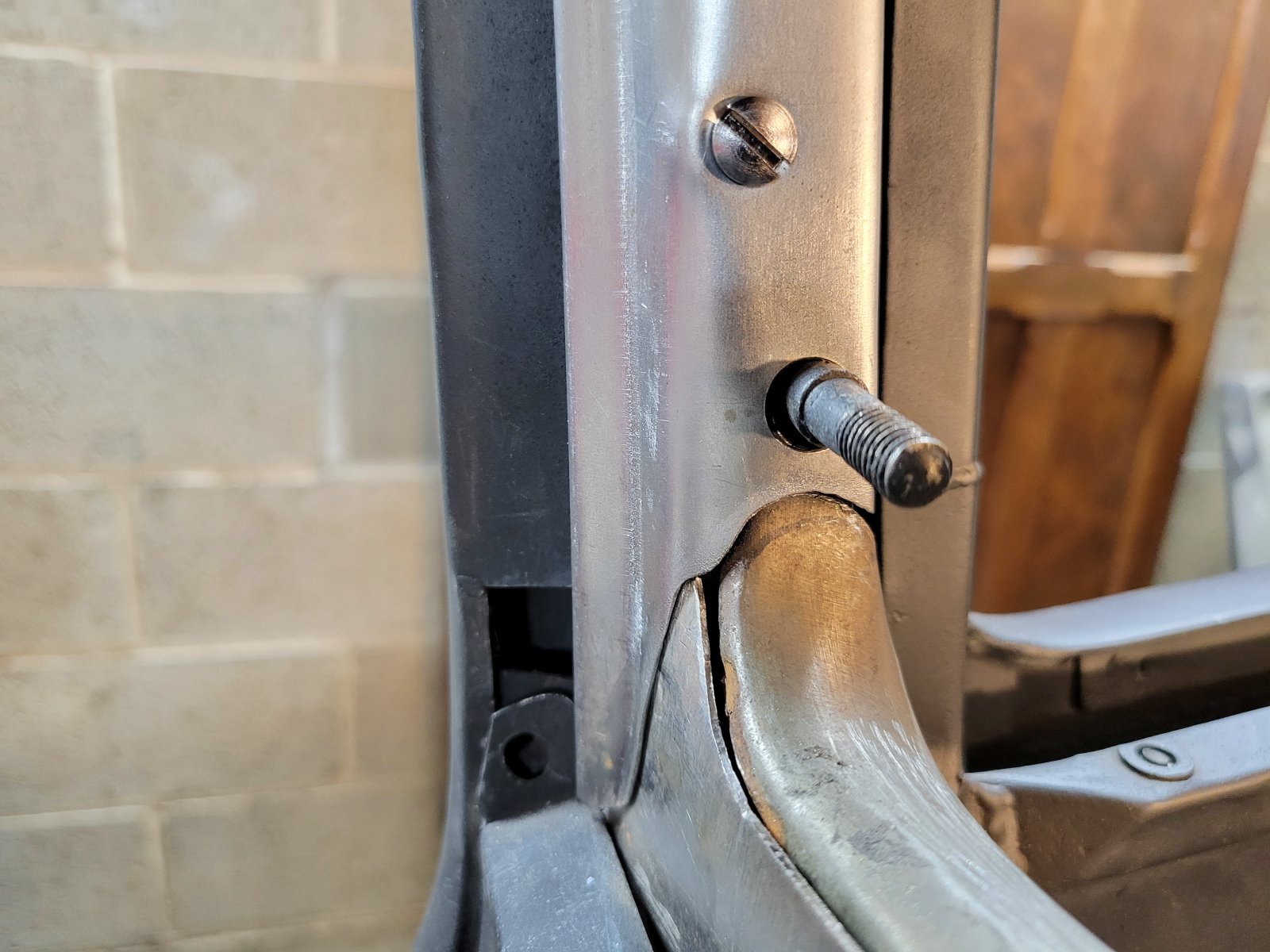 A Pillar Trim to Dash .jpg