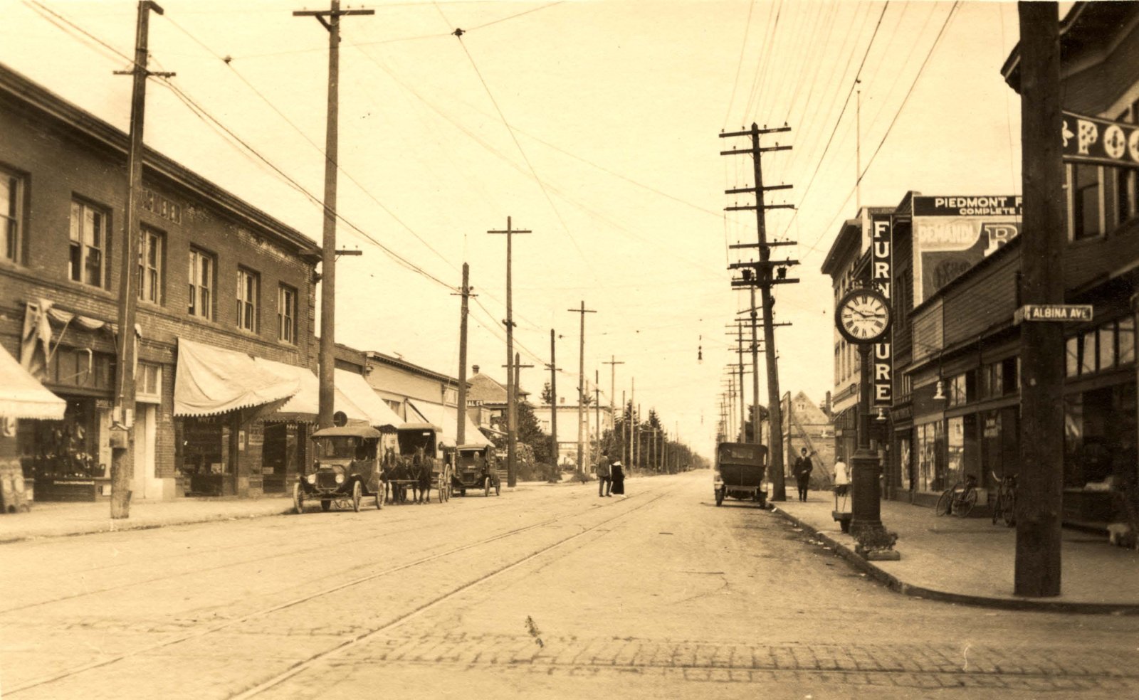 a2004-002-2127-n-killingsworth-east-from-albina-1913.jpg